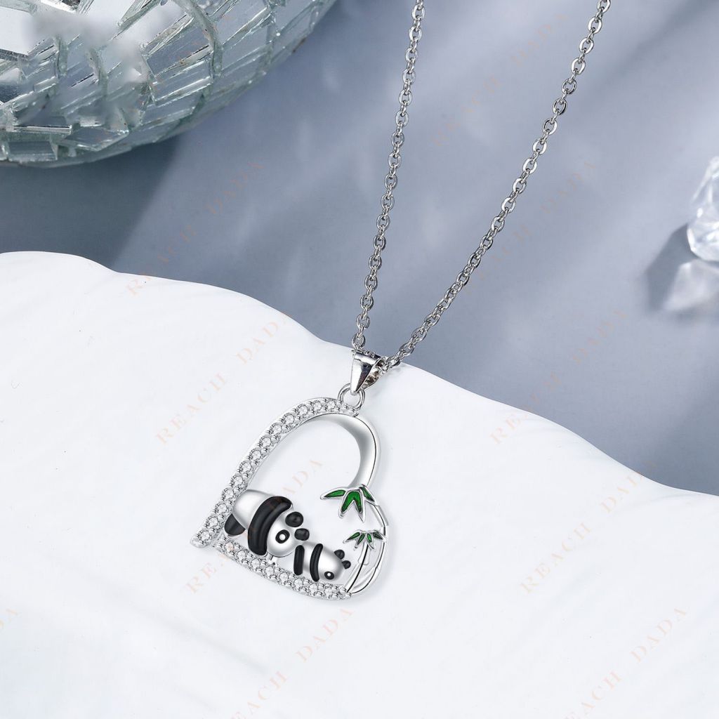 DaDa Chinese Elements Fashion Personality Love Panda Necklace Zircon Shine Clavicle Chain