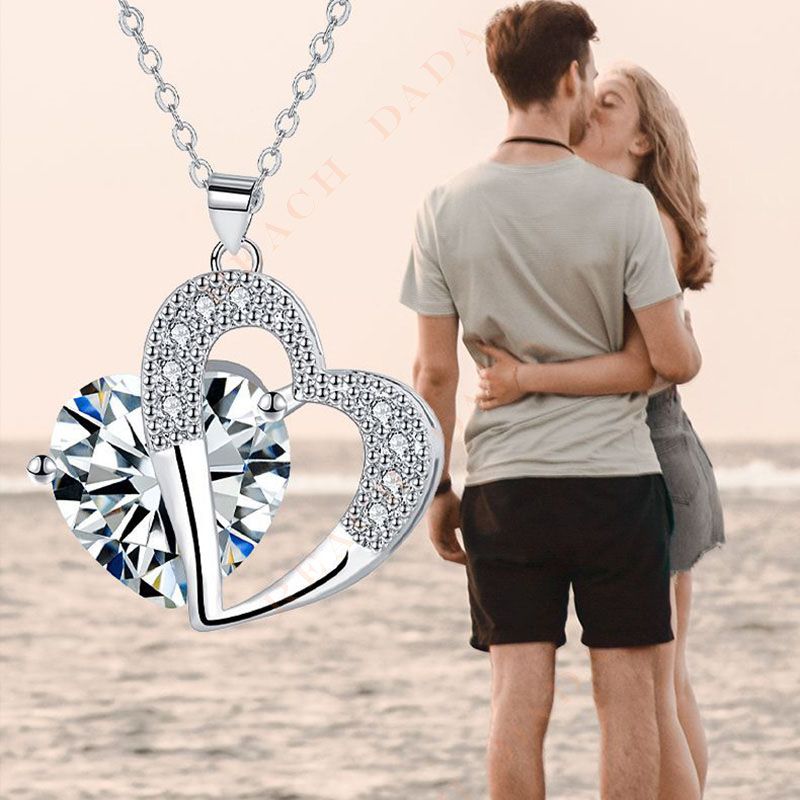 DaDa Fashion Elegant Women's Pendant Necklace Heart Shaped Clavicle Necklace Pendant Custom Fashion Jewelry Valentine's Day Gift