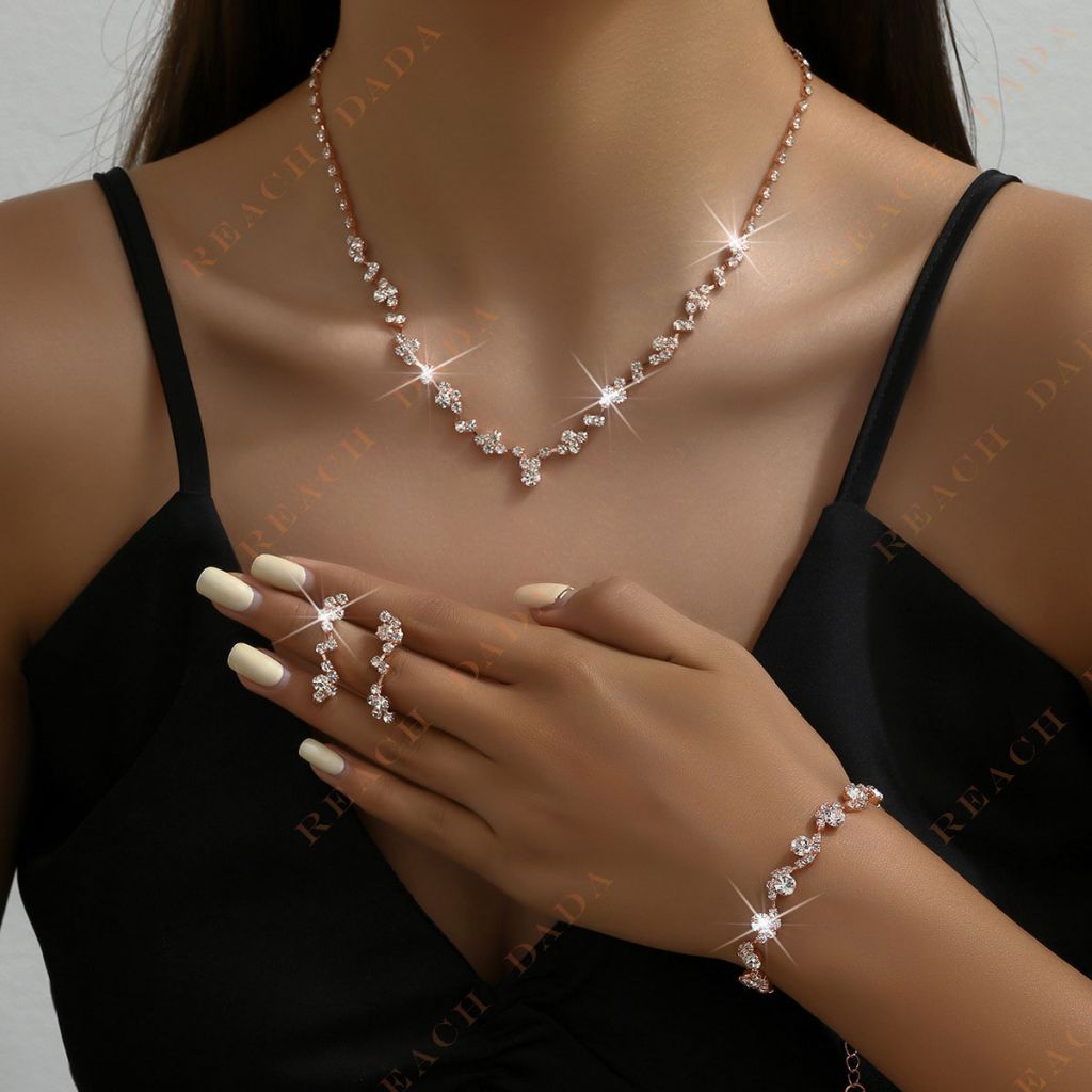 DaDa Hot Selling Jewelry Set Necklace Stud Earring Bracelet Three-Piece Rose Gold Super Flash Rhinestone Jewelry