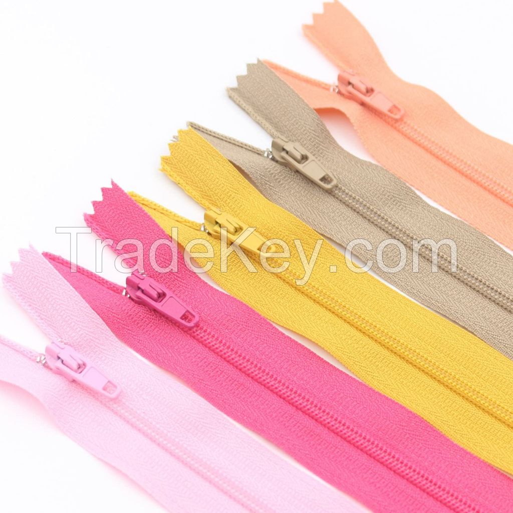 No.3 nylon closed end zipper