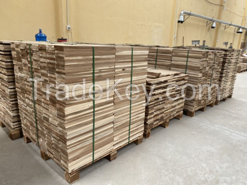 Direct Factory Sale Acacia Wood Timber Pallet Making Industrial Design Style FSC Certified Cheap Price Hardwood Lumber Viet Nam