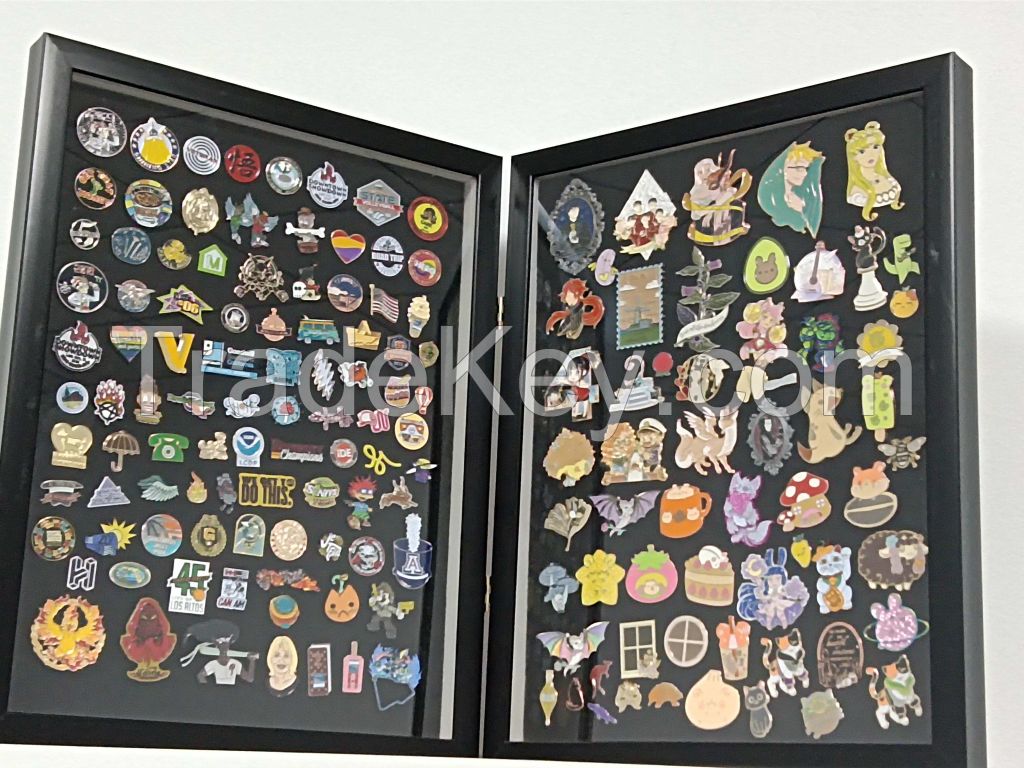 Pins , Lapel pins