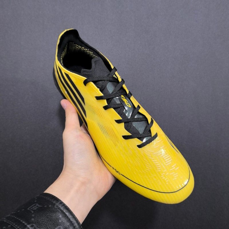 Customize Professional Football Boots Shoes Wholesale High Quality Cheap Price Outdoor Soccer Boots Sneakers nike shoes supplier