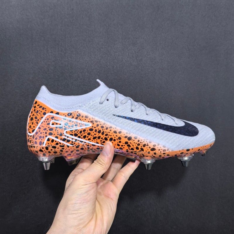 Men's Soccer Boots Sport Outdoor Turf Football Sneakers Professional Soccer Cleat Soccer Shoes Custom