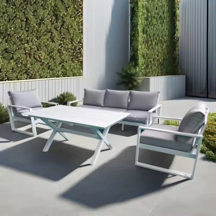 High Quality Contemporary Design Outdoor Aluminum Sofa Seat New Fashion for Hotels Parks Villas Courtyards Apartments