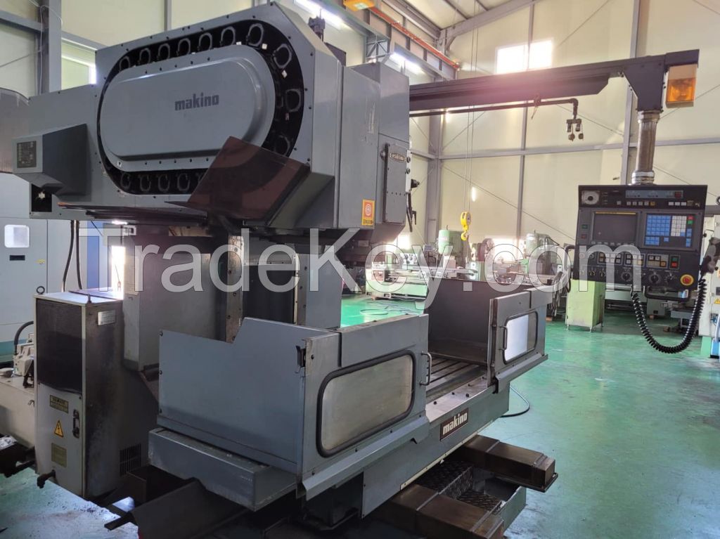 MAKINO FNC106-A20 CNC VMC