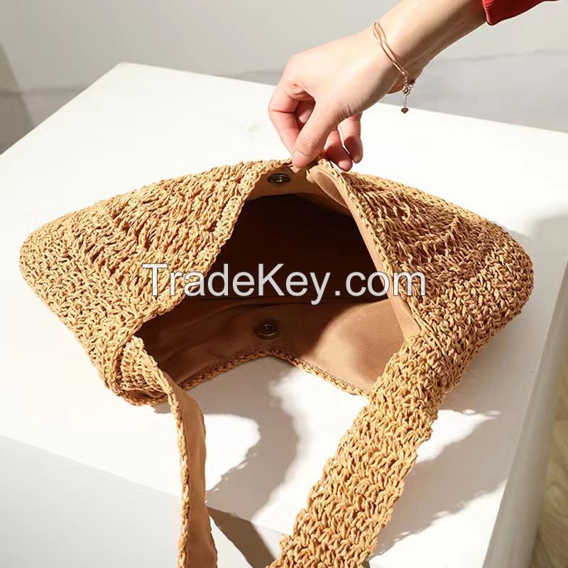Straw Braided Circle Tote Bag