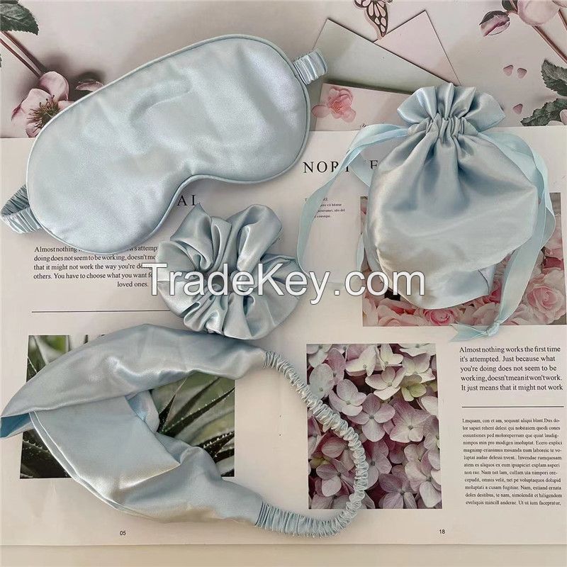 Machine Washable Picnic Blanket With Leather Strap