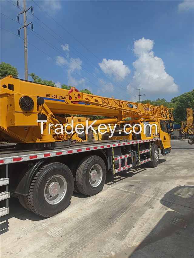 Used 25t truck crane XCMG 25t