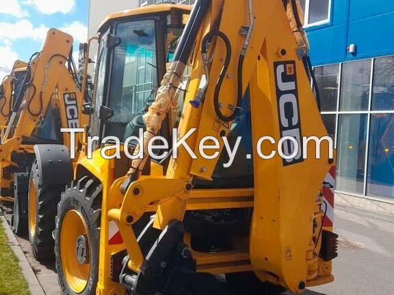 4CX PRO Backhoe Loader