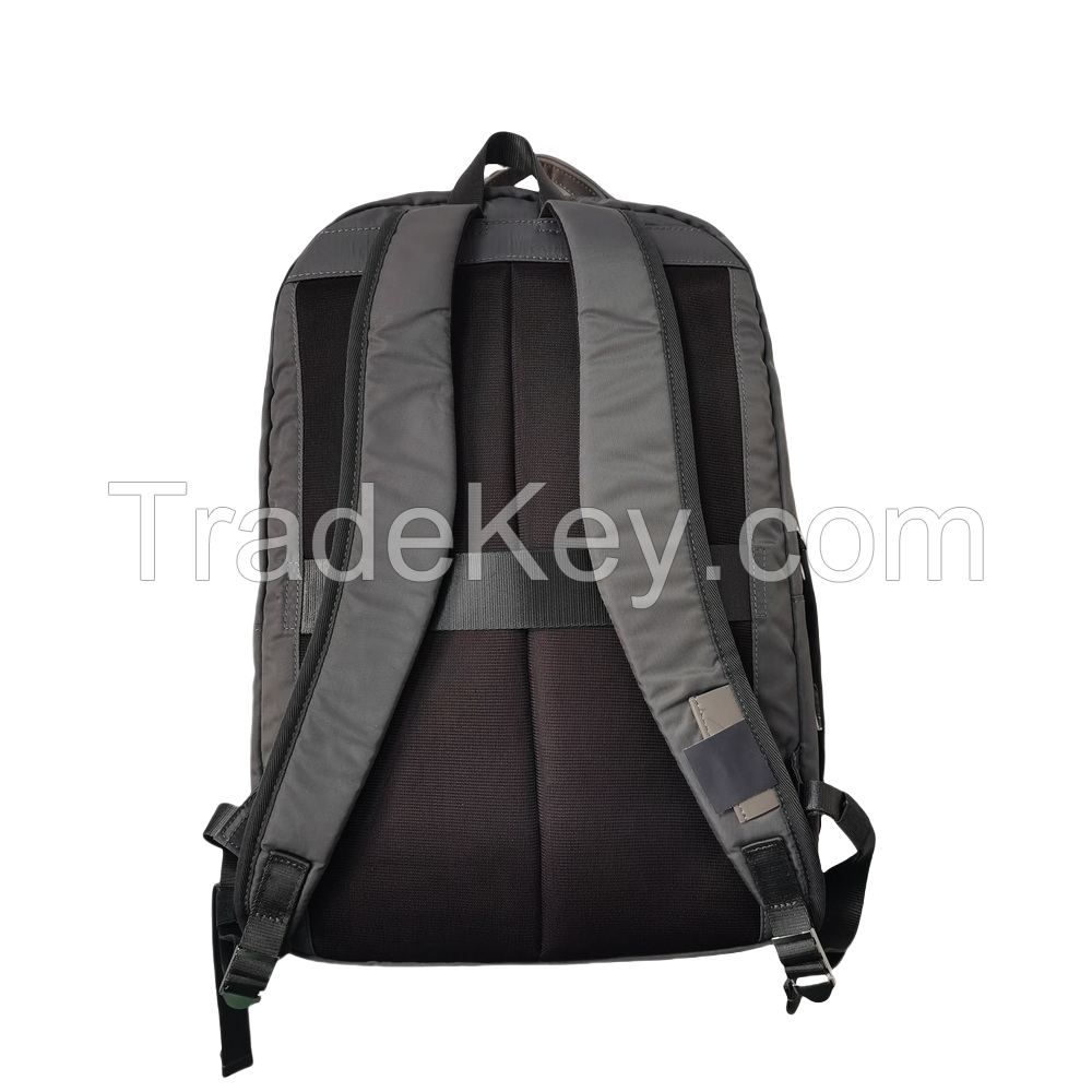 OEM 27L Nylon Casual Women Travel Backpack with Individual Compartments