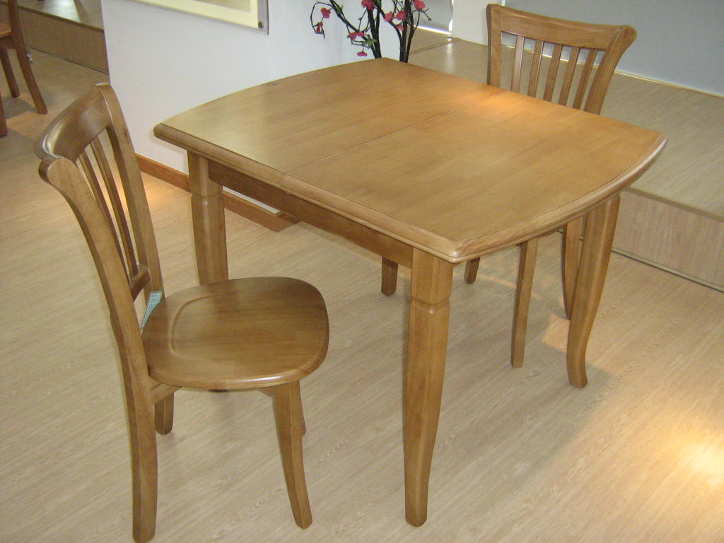 Wood Dinning Table