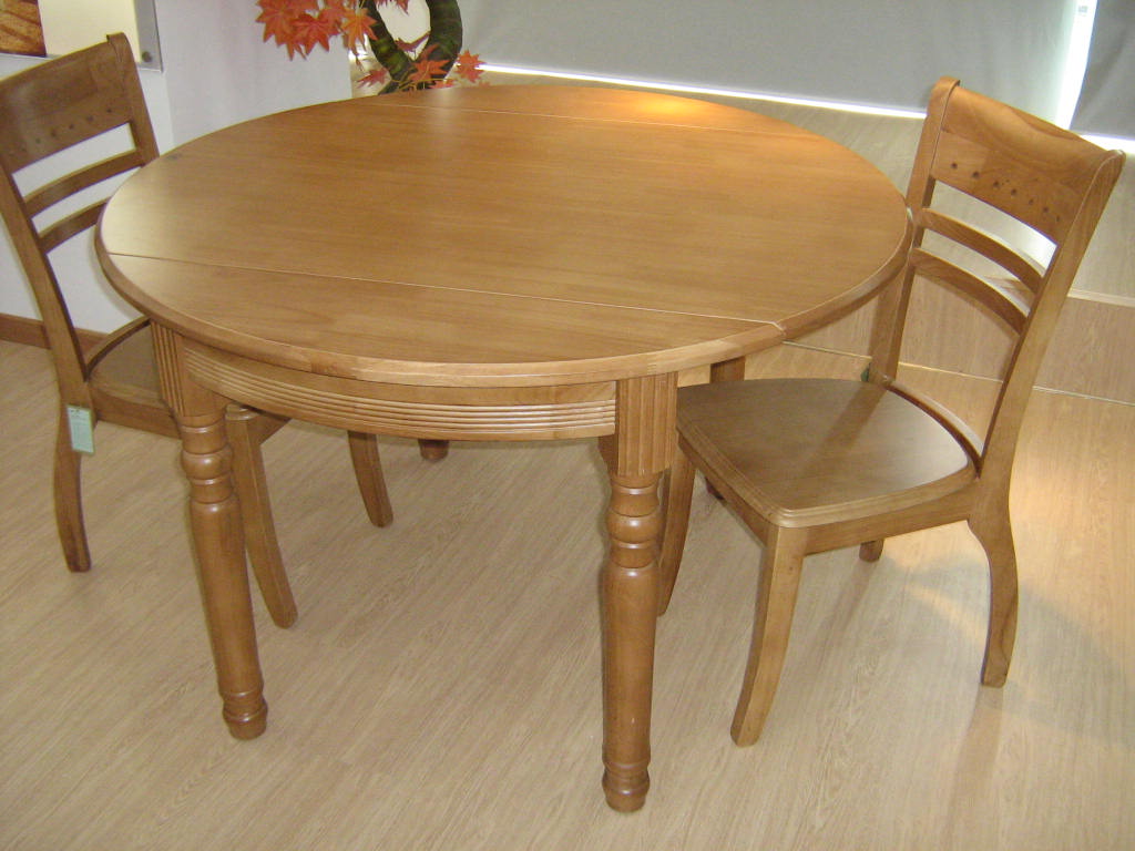 Wood Dinning Table