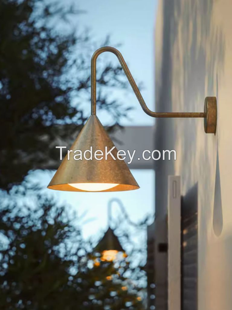 Classical Europe Style Bronze Color LED Outdoor Wall Light 8W 10W