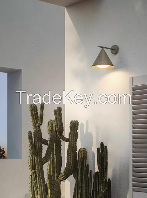 Classical Europe Style Bronze Color LED Outdoor Wall Light 8W 10W