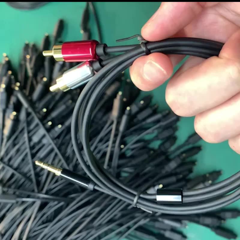 B2102 3.5-turn Dual Lotus Line Audio Cable