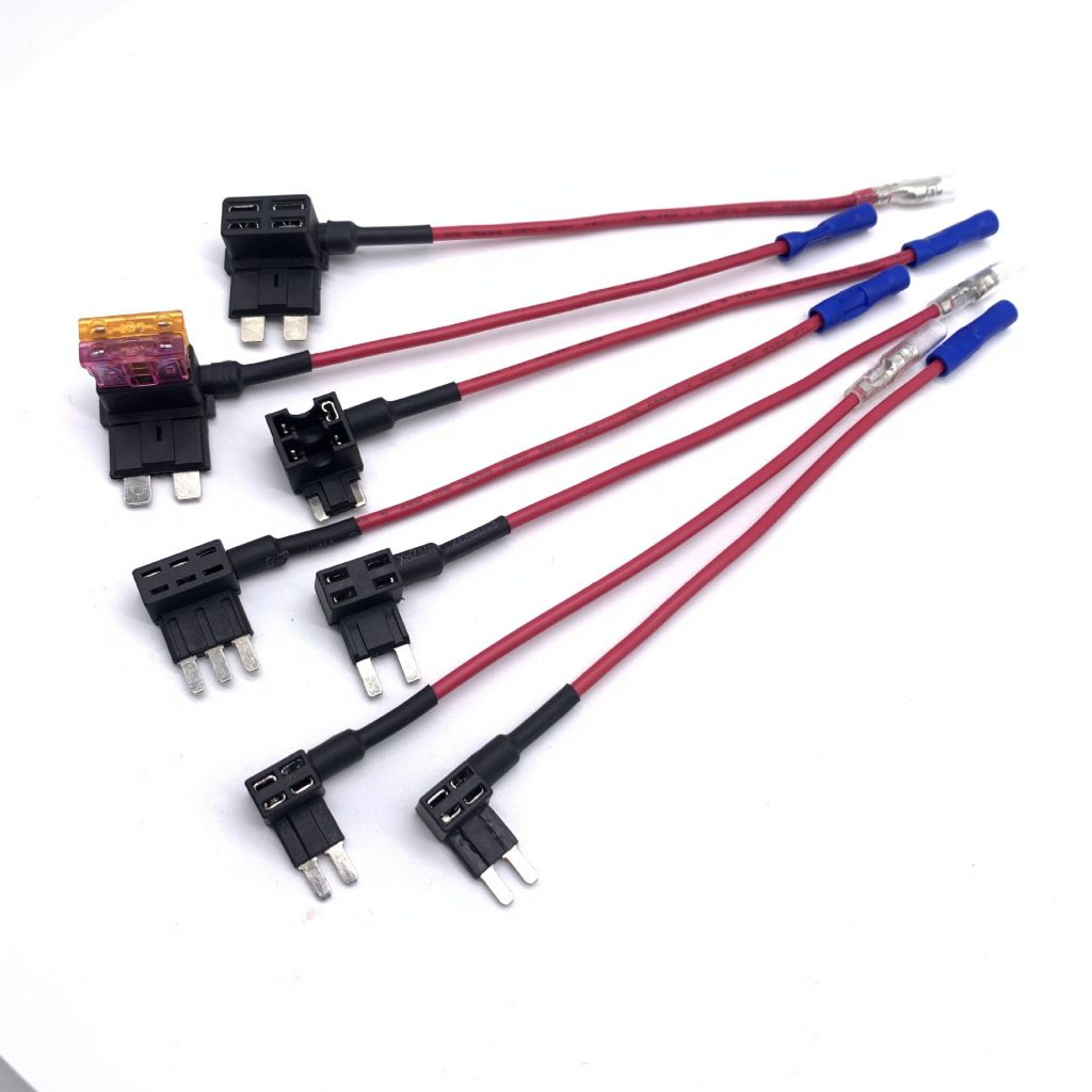 Supply Current Tapping Device, Medium-sized and Small-sized Miniature Automotive Fuse Box Insert, Made of Copper Material, Protective Device 