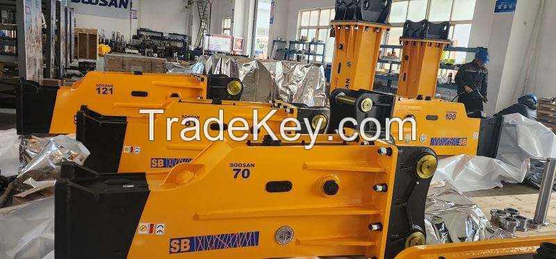 SOOSAN SB70 BOX TYPE HYDRAULIC BREAKER CRAWLER WHEEL COMPACT GENERAL PURPOSE EXCAVATORS FREE SPARES HOSES, CHISELS TOOL BOX
