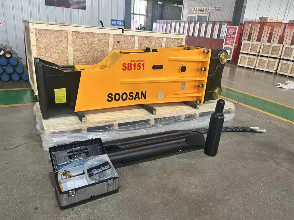 2025 SOOSAN /Hydraulic Breaker  SB151 Box Type Silence for  Excavators with 30-45Tons Soosan Hammer for Demolition and Constructions