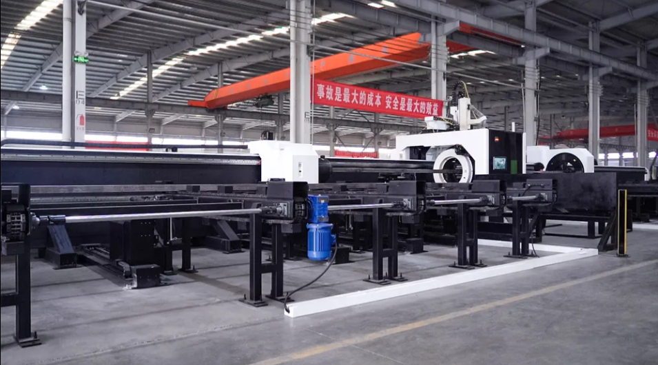 Four Chucks Tube Metal Laser Cutting Machine for Carbon Steel Tube High Power Tube Pipe Fiber Laser Cutting Machines