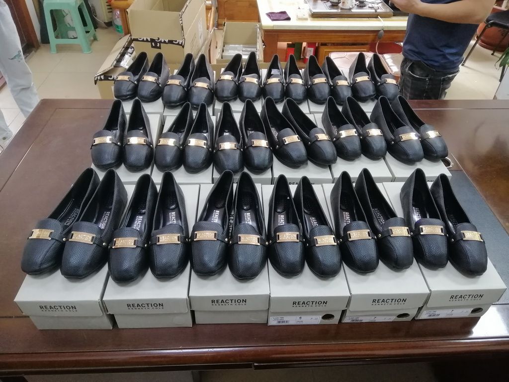 Lady's dress shoes test Inspection third-party QC inspector final random Quality Control Service in China