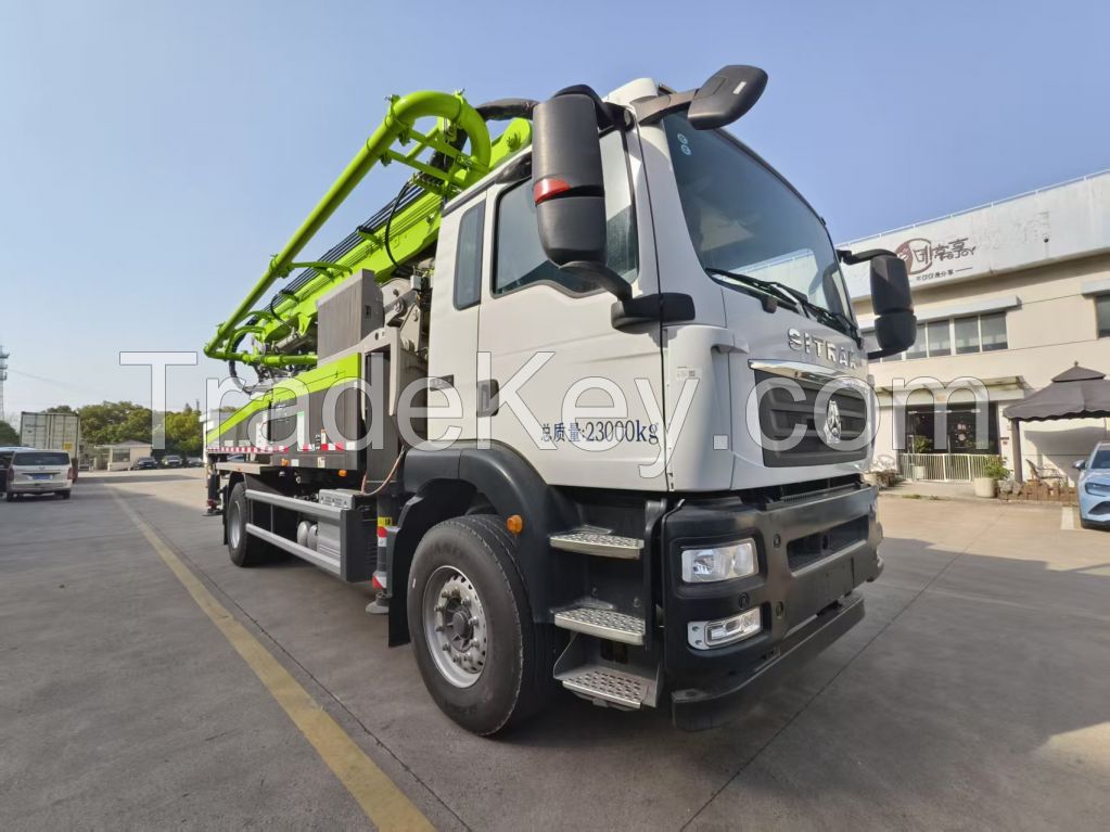 Zoomlion Concrete pump with Sitrak truck