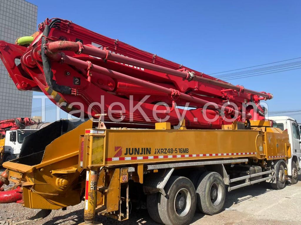 Junjin Concrete pump with Benz truck