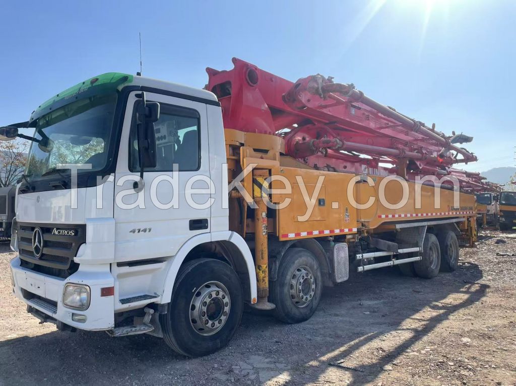 Junjin Concrete pump with Benz truck