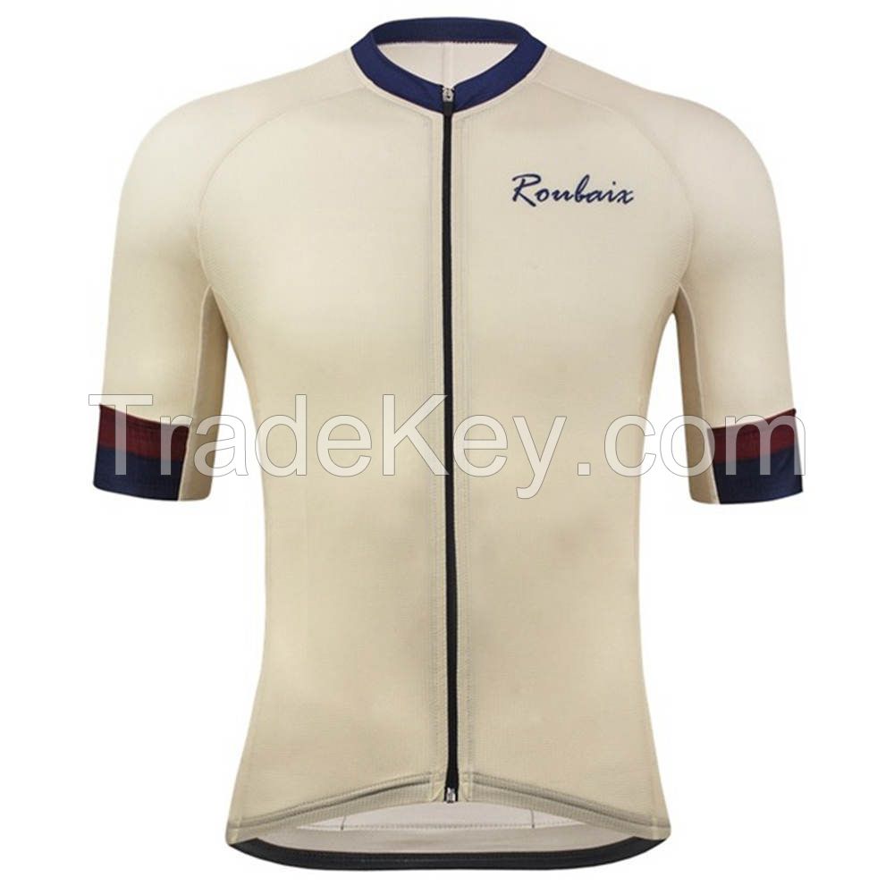 Cycling suits are quick-drying, breathable and sweat-wicking
