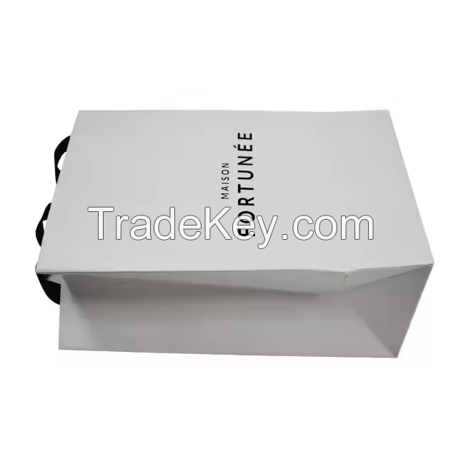Factory Direct Supply Premium Feeling Handbag Paperboard Bags Customized Free Design Clothing Cosmetics Shopping Gift Bags