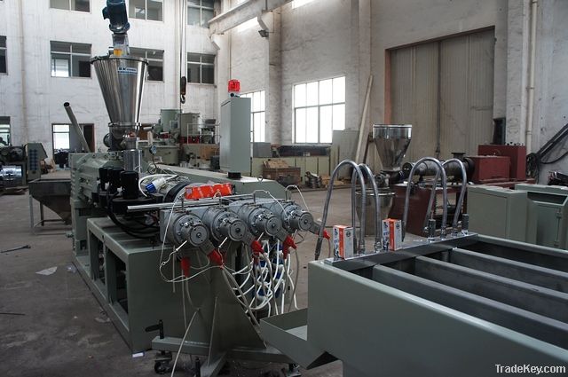 4 outlet PVC pipe making machine