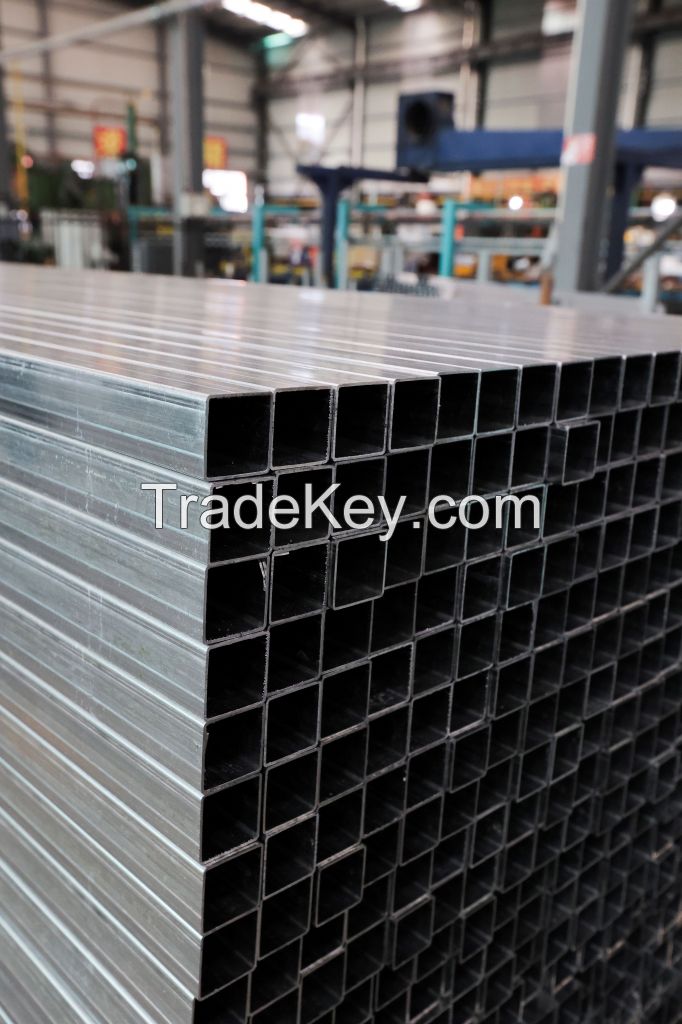 Aluminium pool fence