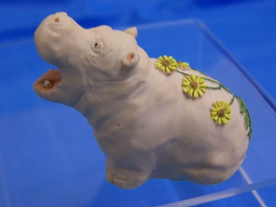 Hippo - Daisy Sitting Hippo - Lammermuir Collectables