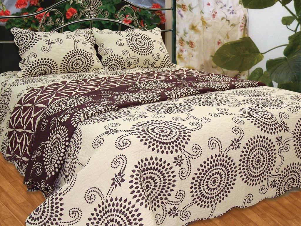 Printed quilts set