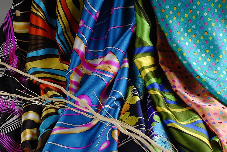 100% pure silk satin printed fabrics with fashion designs for 2010