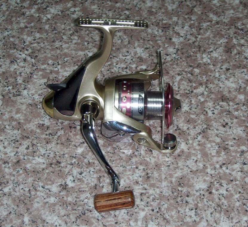 SPINNING REEL