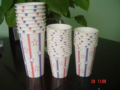 44 oz Paper cups