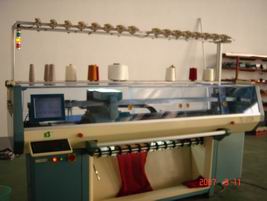 Computerzied knitting machine