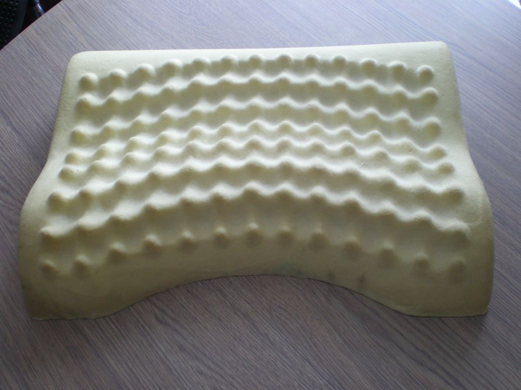 MP002 100% Polyurethane Visco Massage Memory Foam Pillow