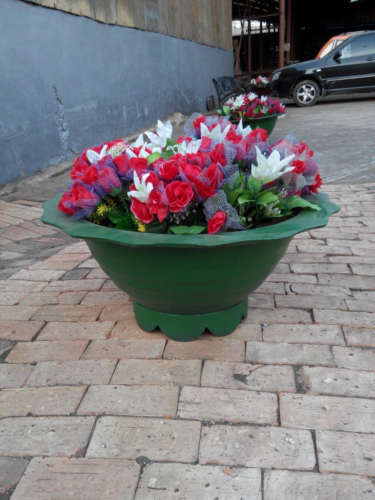 Garden Ornaments cast Iron flower pot