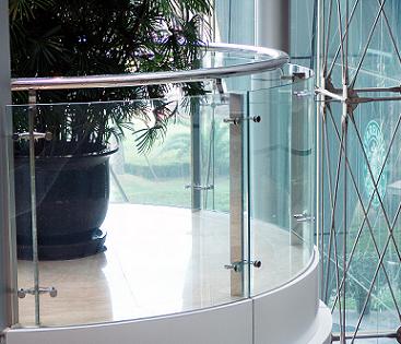 stainless   steel    railing