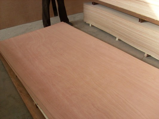 Red hardwood plywood