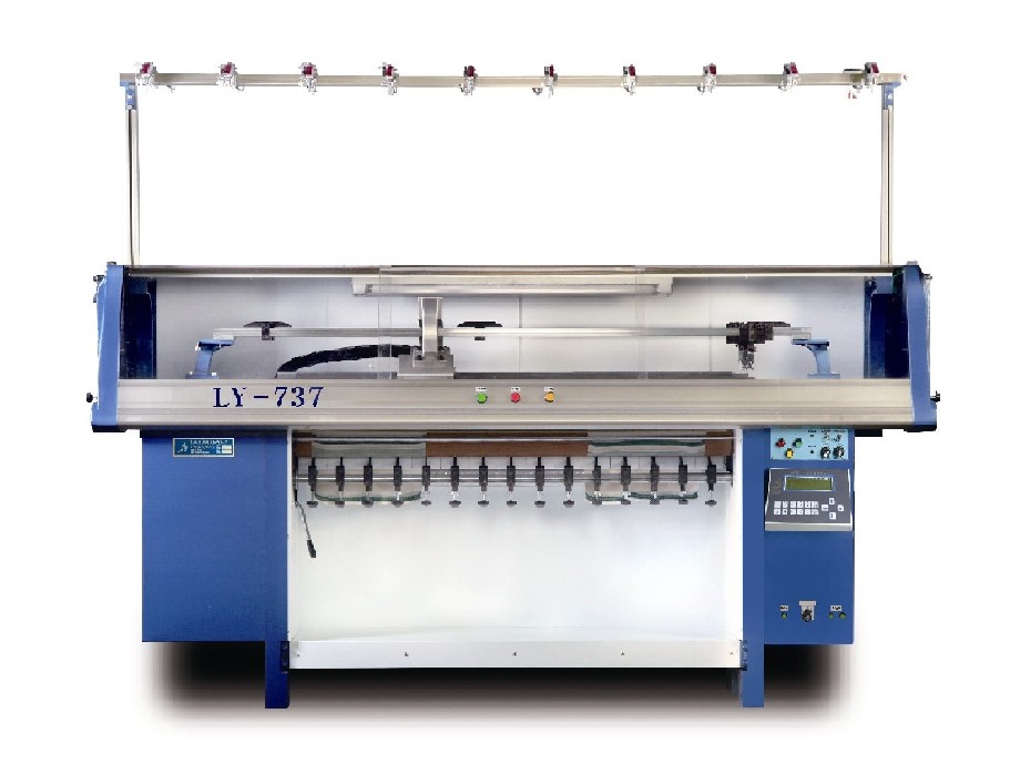 computerized flat knitting machine