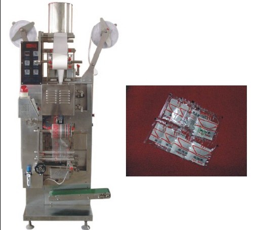 Auto tea-bag packing machine with thread and tag