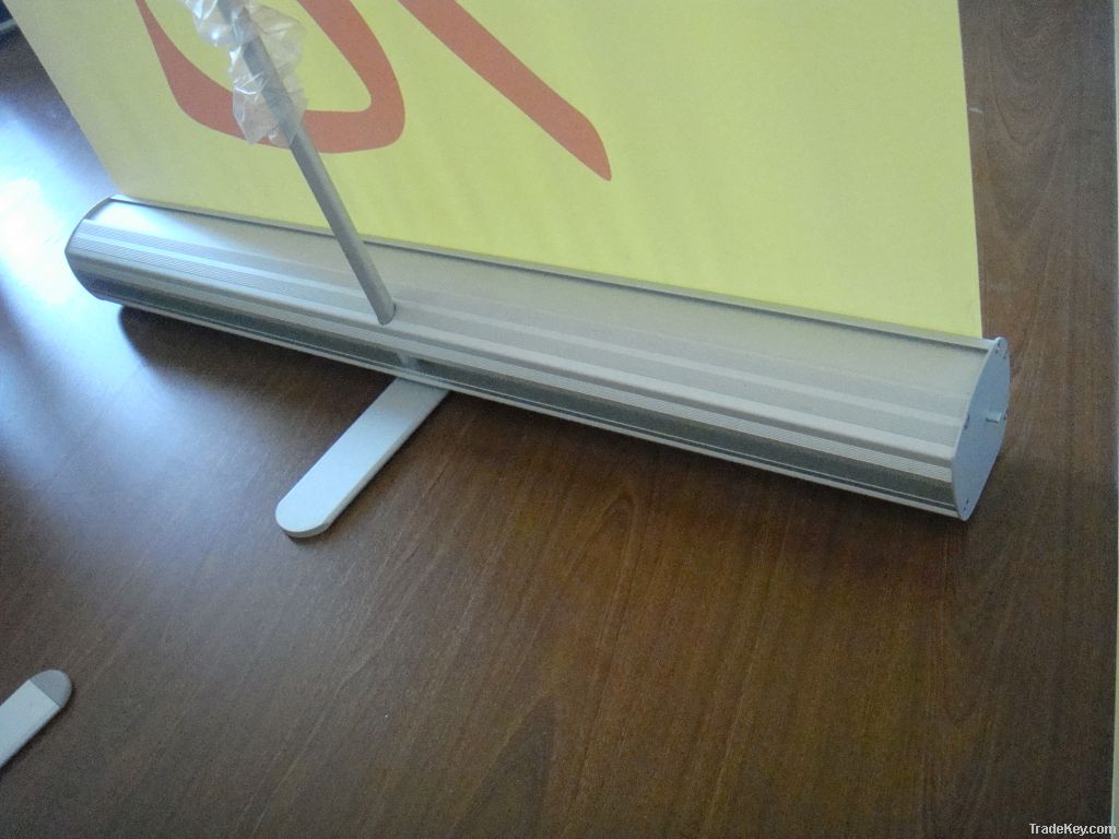 Retractable Pull Up Banner Stand