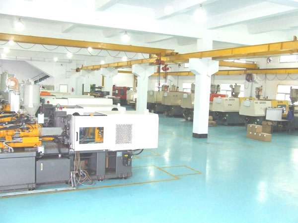 offer plastic molding / production