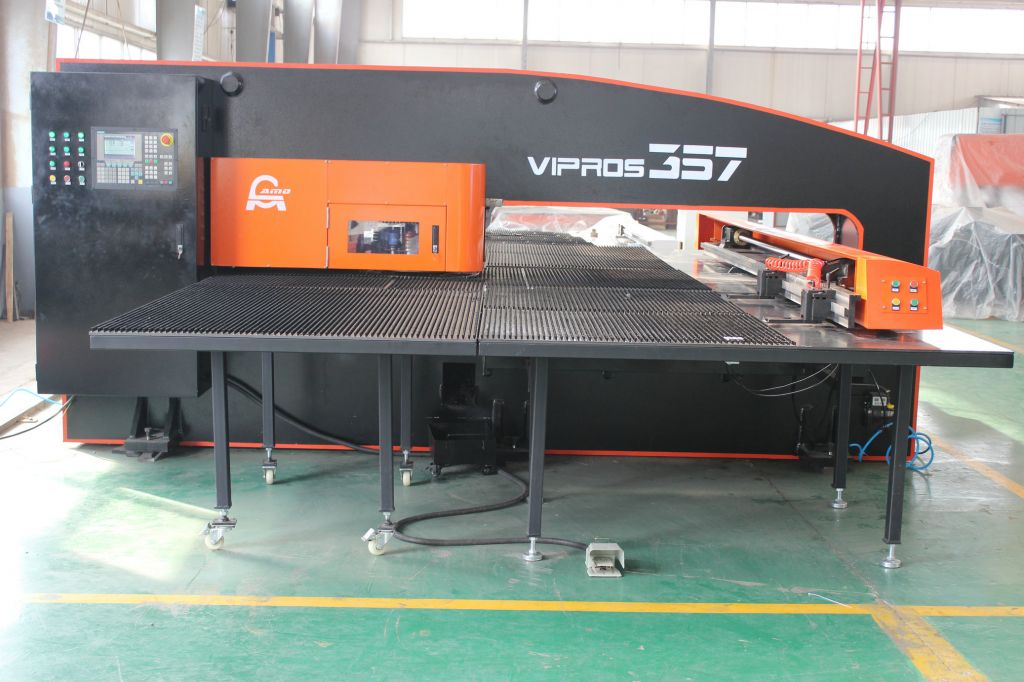 CNC punching machine cnc turret punch press machine