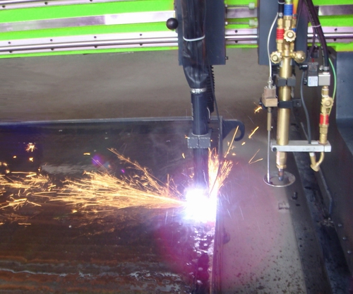 Numerical control flame/plasma cutting machine