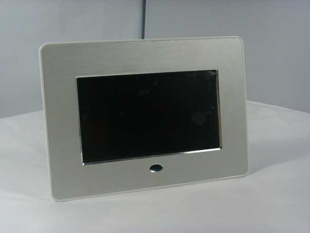 7" Digital Photo Frame with Memory Card