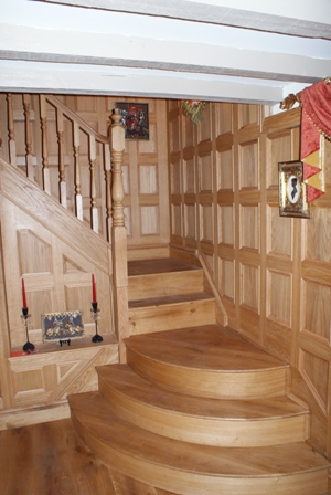 Oak wall panelling